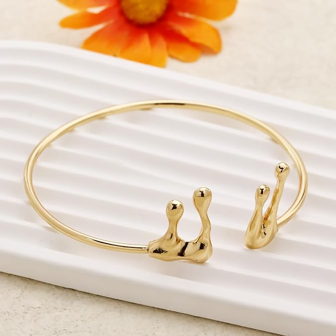 Gold Coil Arm Cuff for Women, Upper Cuff Bracelet Armlet Minimalist Armband Bangle Liquid Lava Chain Open Bangle for Women